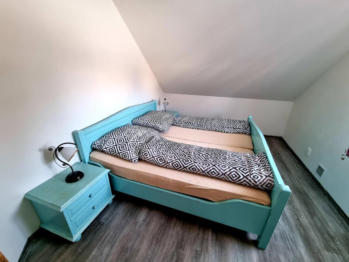 Dum A Chatka Pod Smrkem Нове-Мєсто-под-Смркем Екстер'єр фото
